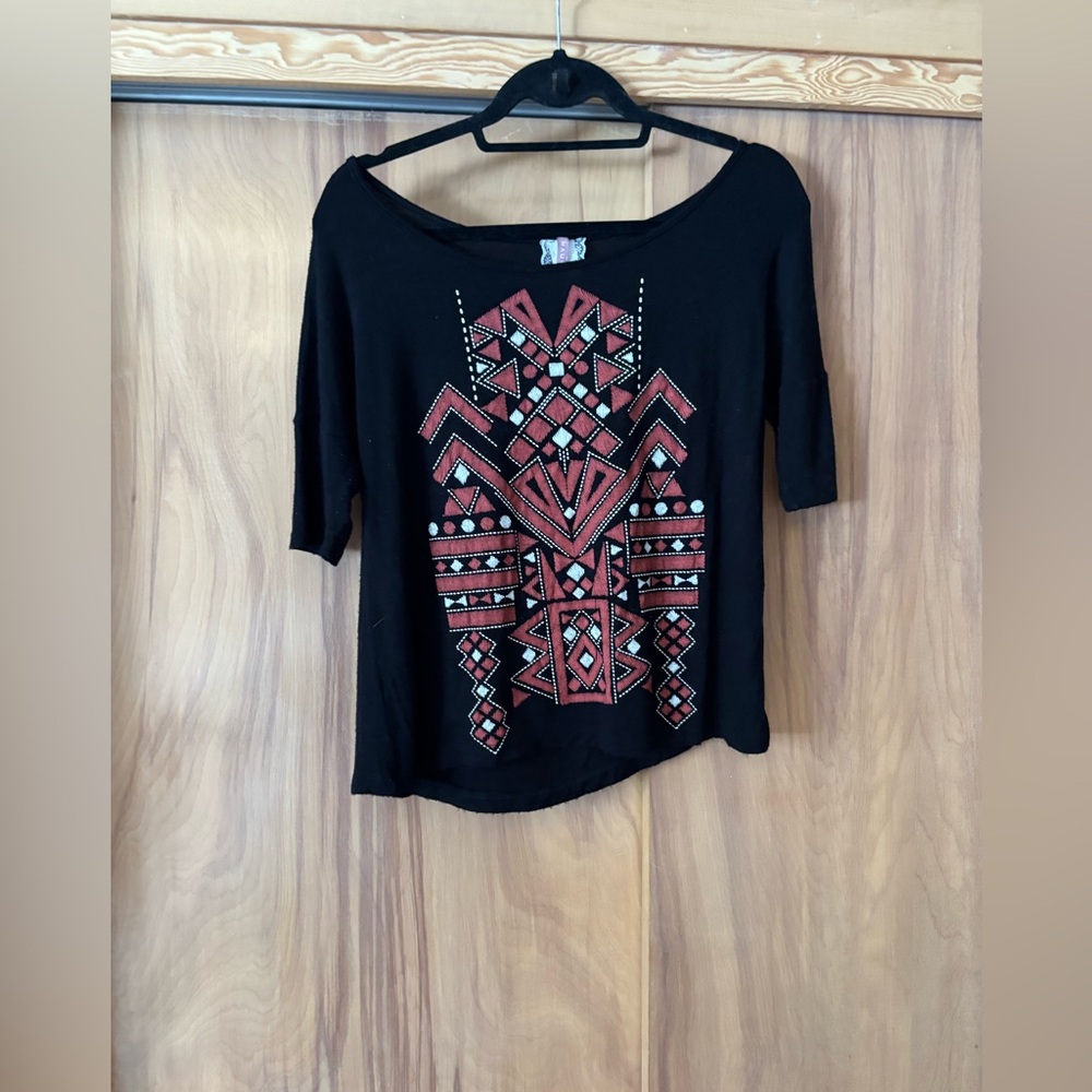 Mauve Black Geometric Top, mauve Tribal t shirt
